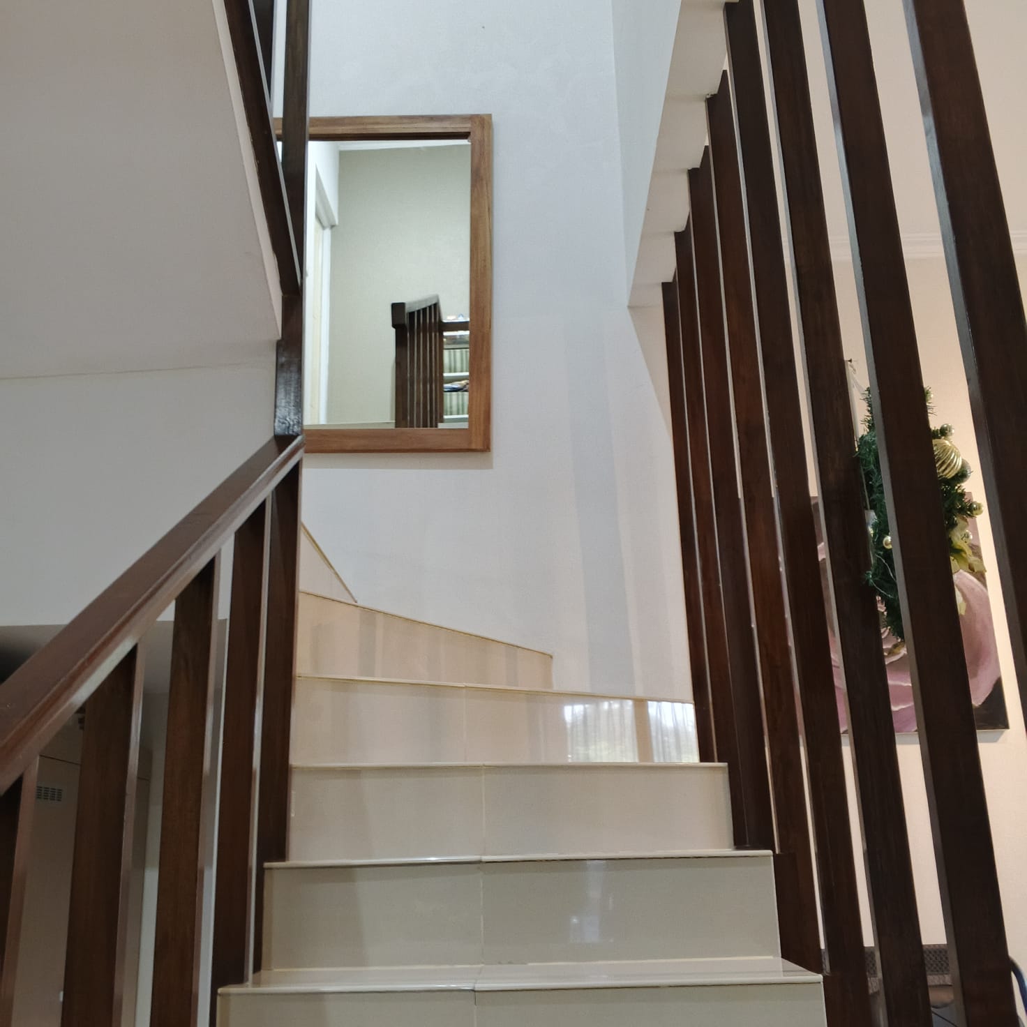 Jual rumah dikomplek mewah di Cinere, Depok, Jawa Barat