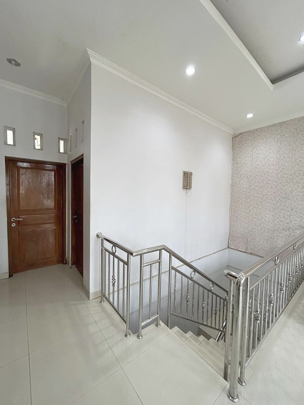 Rumah siap huni dalam lingkungan Ponpes Pandanaran dan Kampus