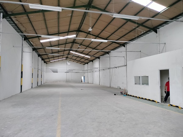 Gudang strategis akses mudah di depan RSA UGM Krongahan Sleman