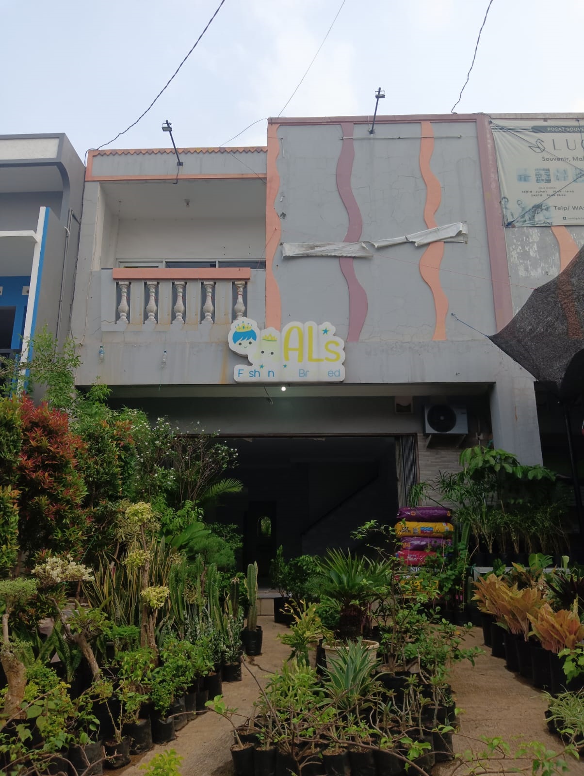 Ruko 2 lantai mewah dikelapadua depok dekat mako brimob