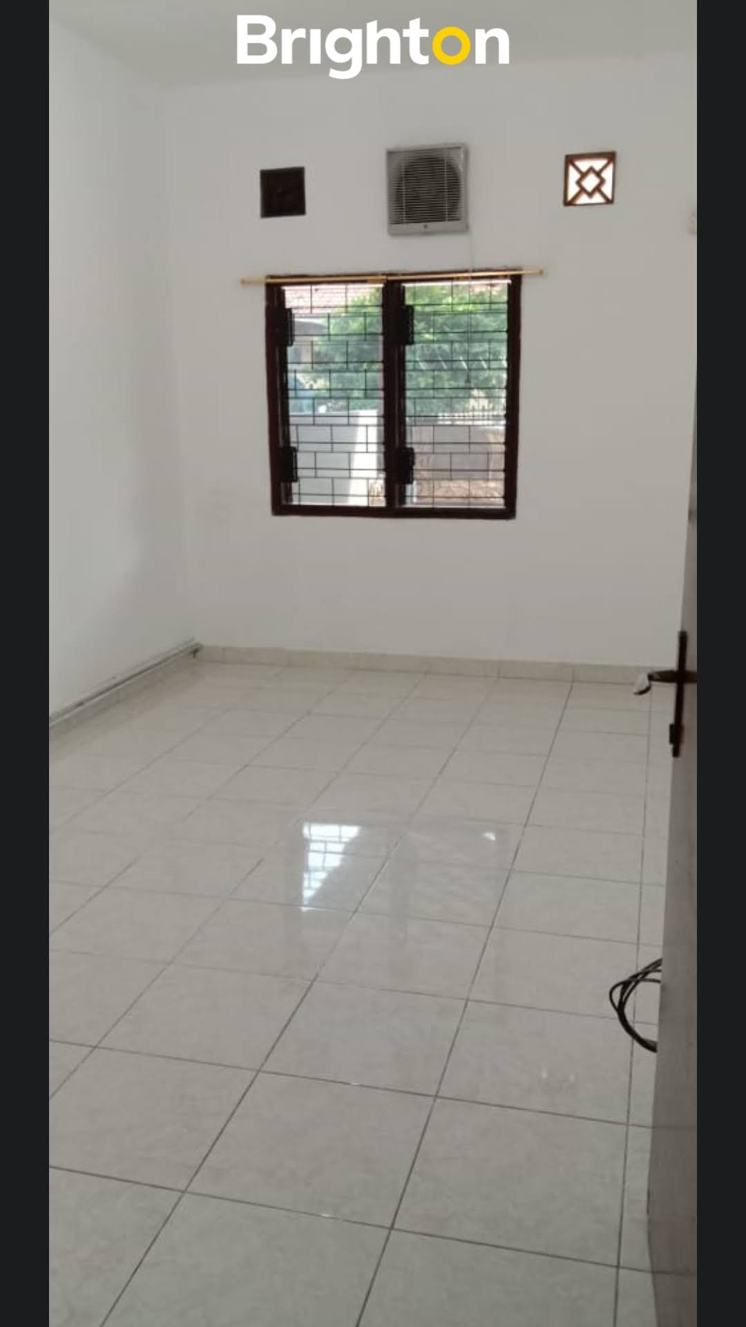 Disewakan Rumah DARMO HARAPAN INDAH , Surabaya Barat