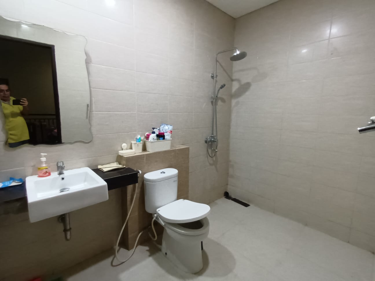 Rumah minimalis dekat setraduta dan kampus Maranatha