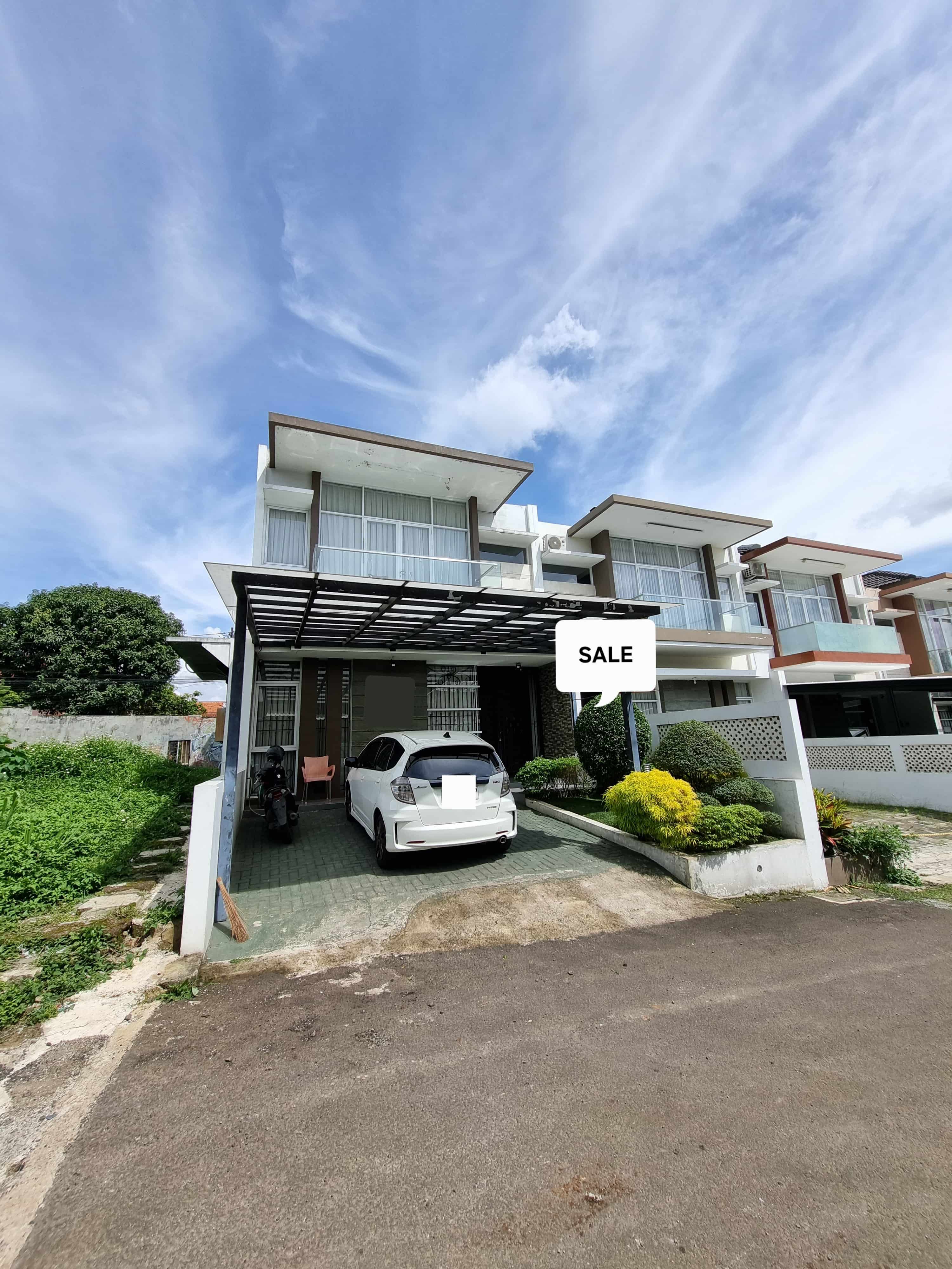 Rumah minimalis dekat setraduta dan kampus Maranatha