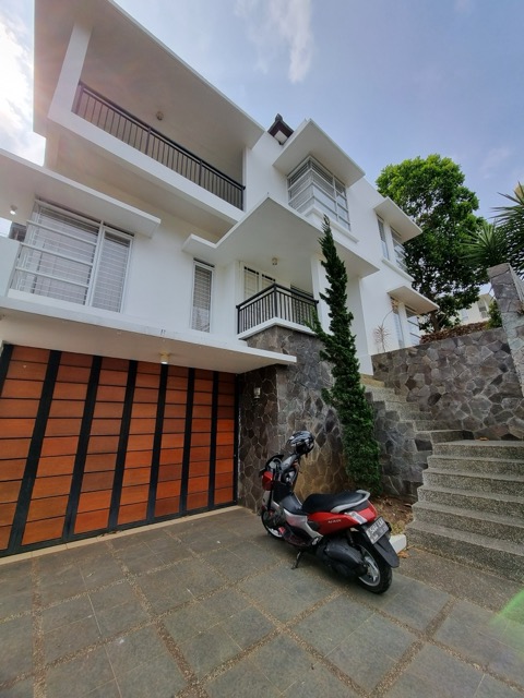 turun harga rumah villa dago pakar resort view city