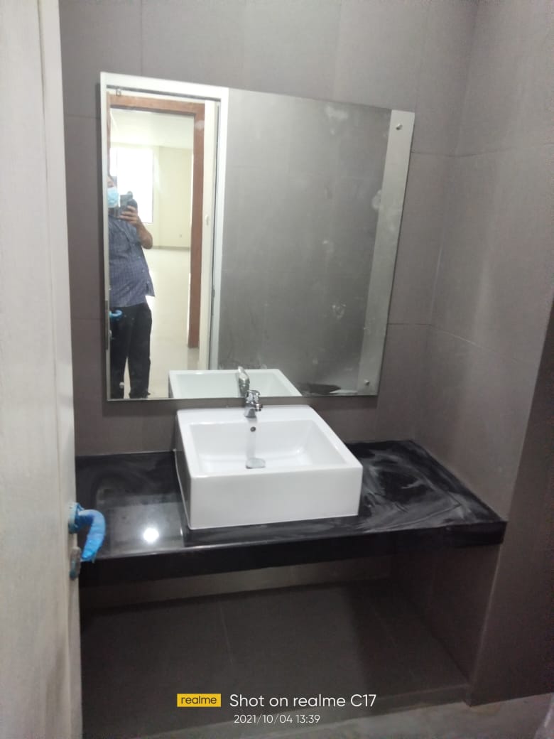 Dijual dan disewakan ruko luas di Kemanggisan, Palmerah, Jakarta