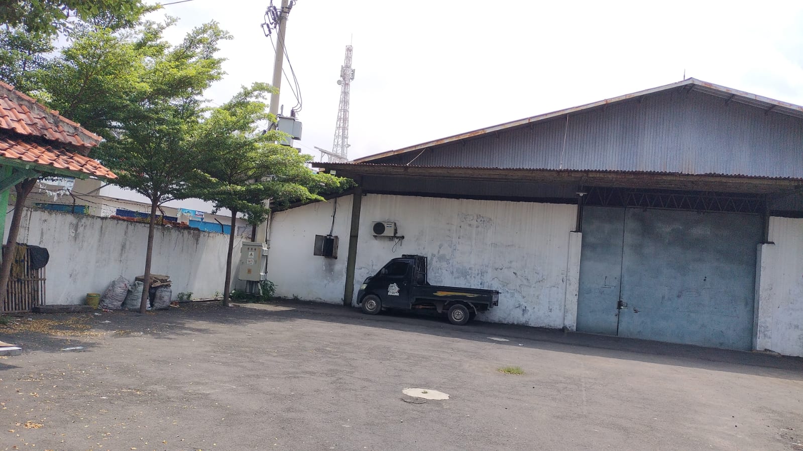 Dijual Gudang Lokasi Strategis di Jl. Ki Ageng Tapa