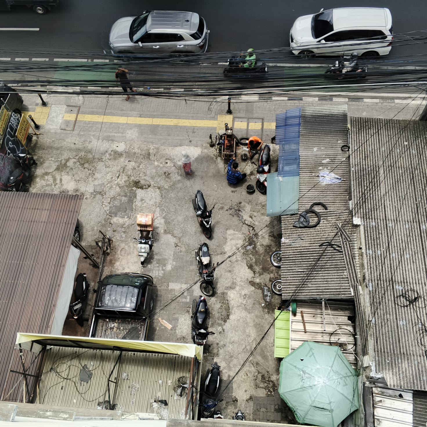 Dijual ruko gandeng 2 unit dengan kelebihan tanah di Fatmawati