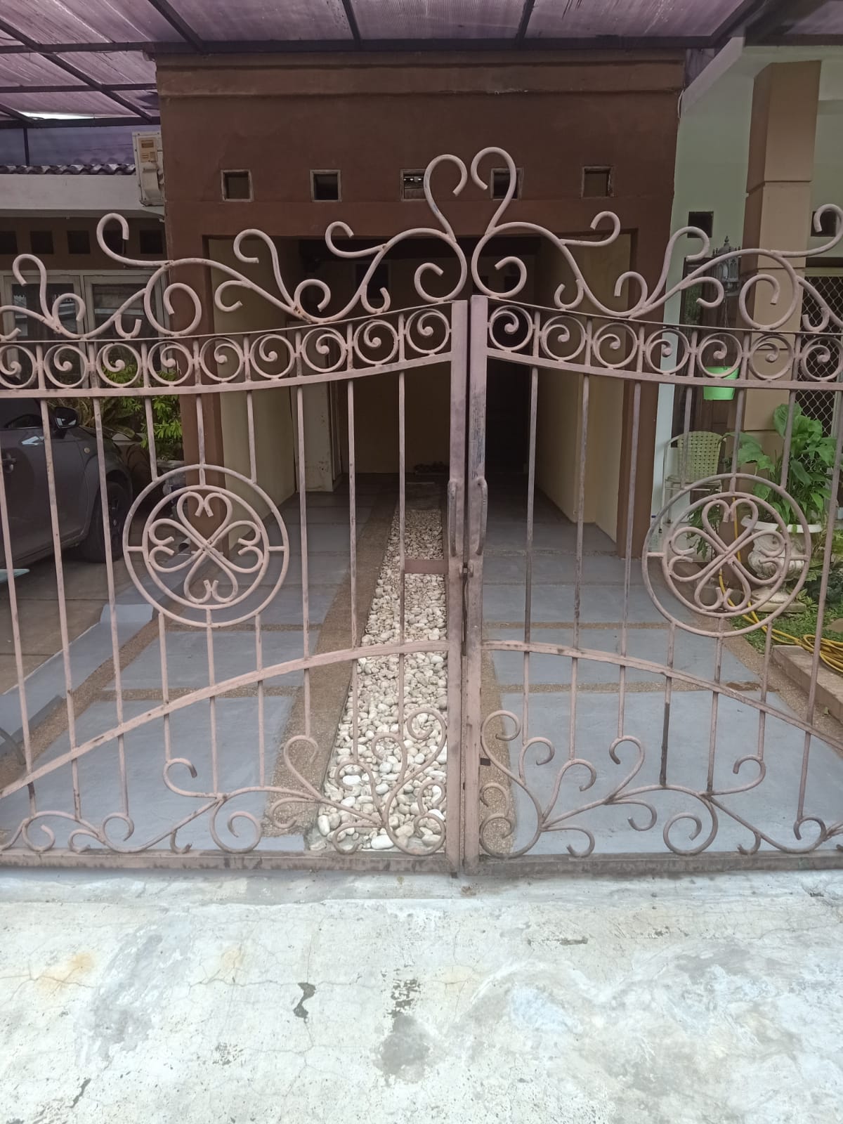 Rumah Siap Huni masuk komplek Pinggir Jalan Graha Raya Bintaro