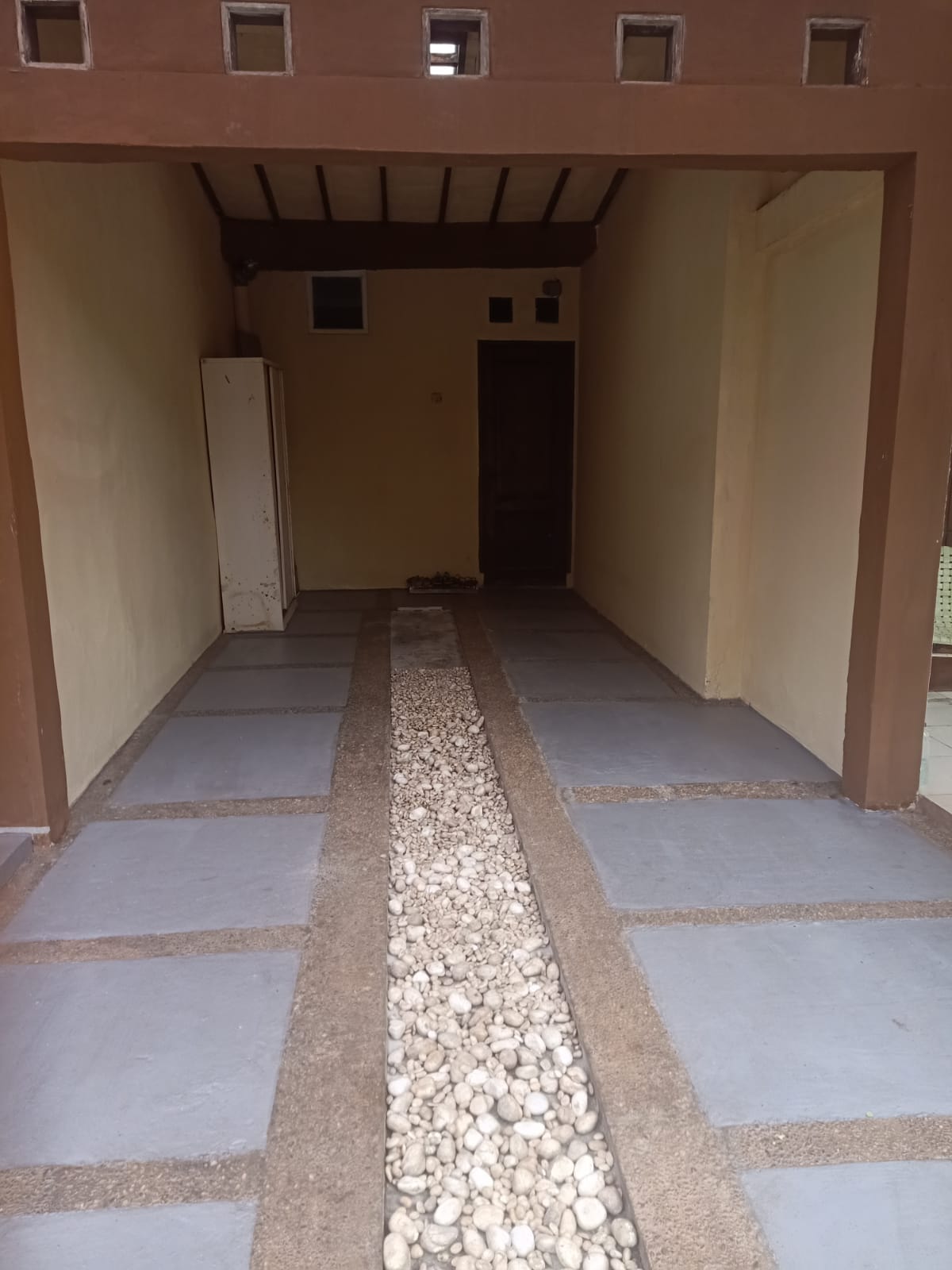 Rumah Siap Huni masuk komplek Pinggir Jalan Graha Raya Bintaro