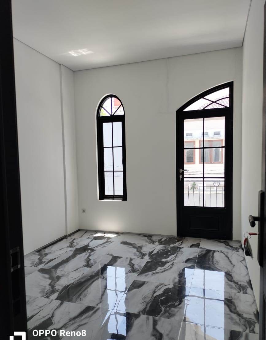 Rumah 2 lantai kualitas bangunan terbaik super di Buahbatu