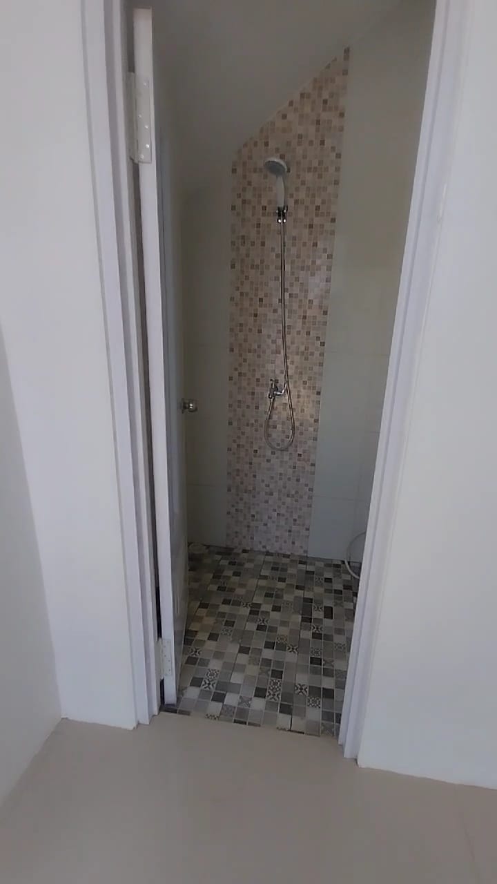 Disewakan Tahunan Rumah 2 Lantai di Malang