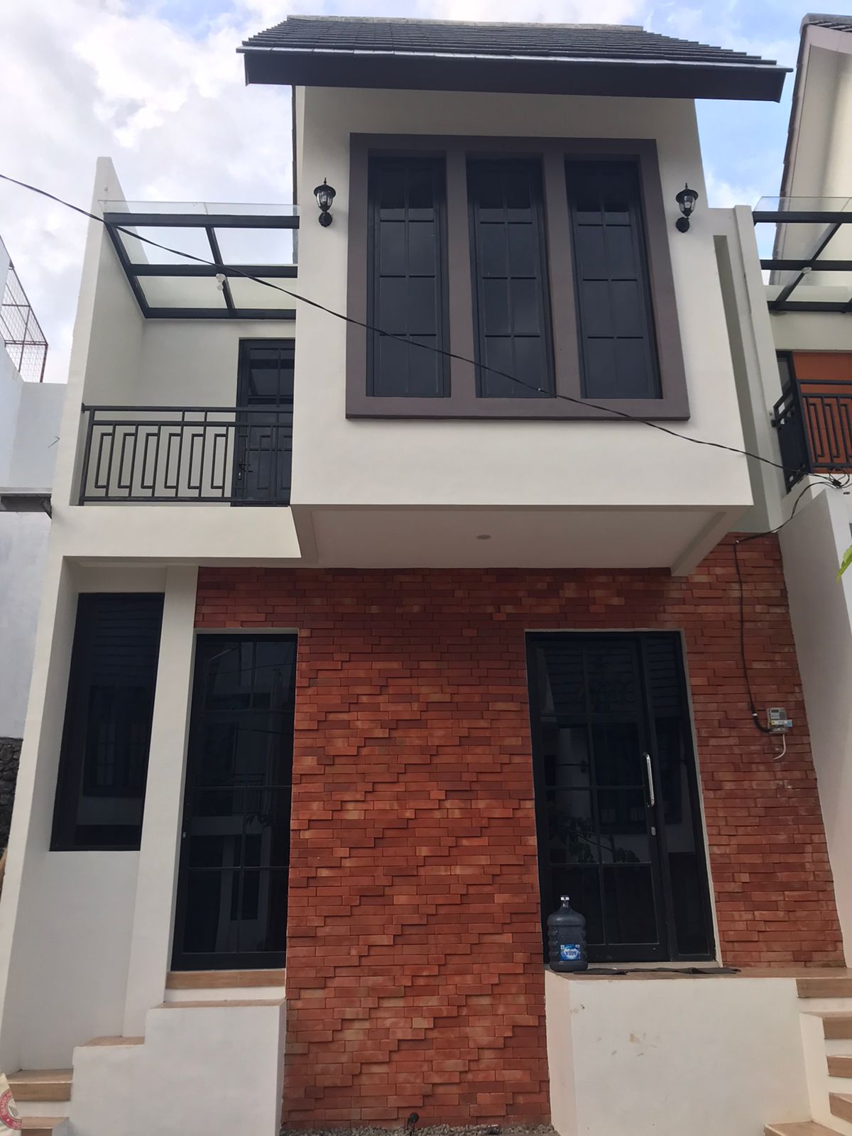 Disewakan Tahunan Rumah 2 Lantai di Malang