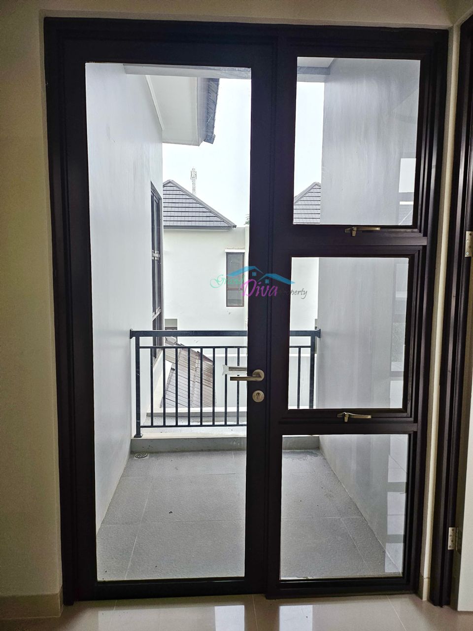 RUMAH BAGUS DAN BARU DI CLUSTER NEW CHERRY VILLE GRAND WISATA