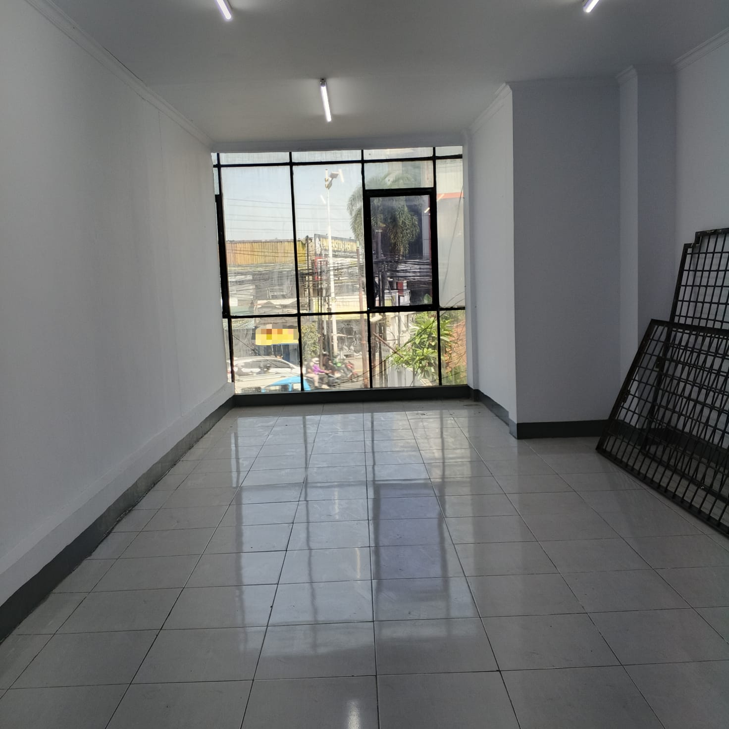 Disewakan ruko 2 lantai luas di Cililitan, Kramat Jati, Jakarta