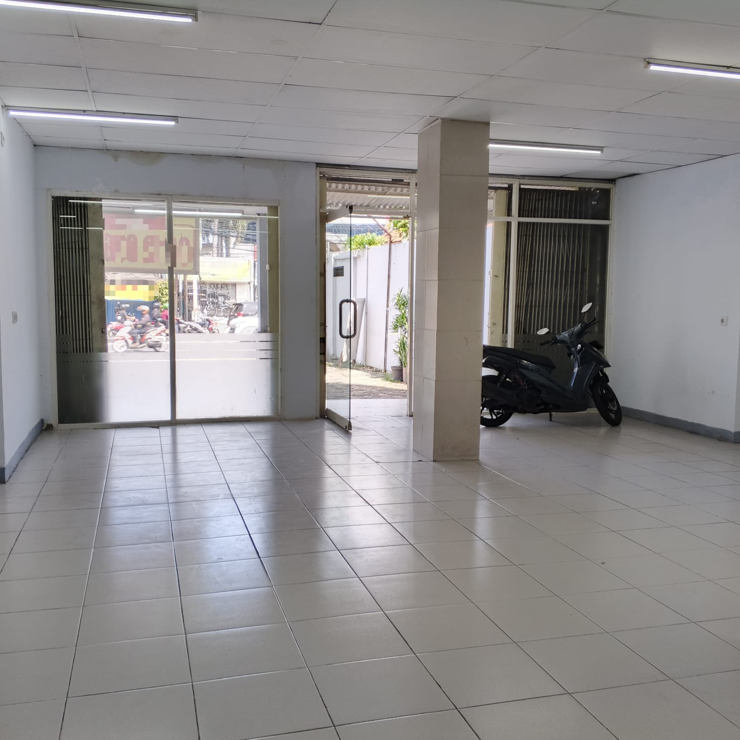 Disewakan ruko 2 lantai luas di Cililitan, Kramat Jati, Jakarta