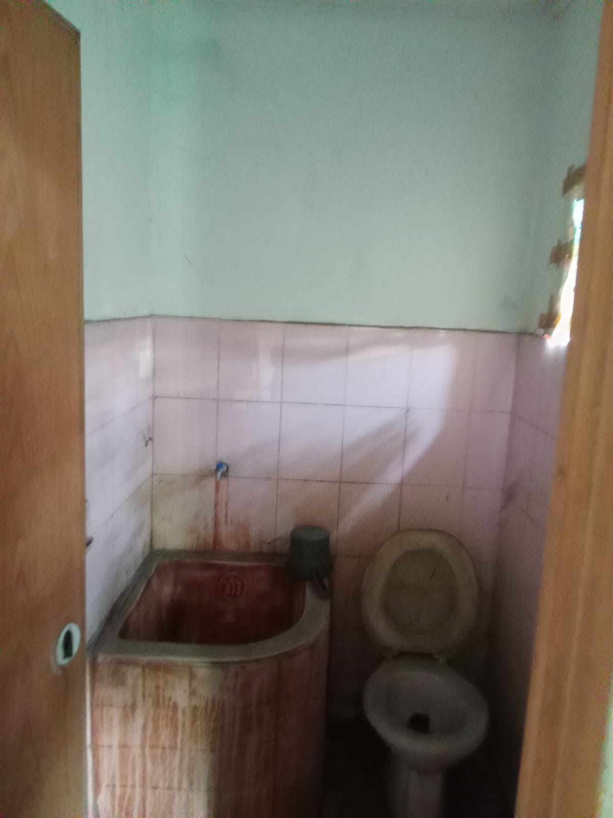 Disewakan ruko 2 lantai di Raya Bogor, Kota Depok