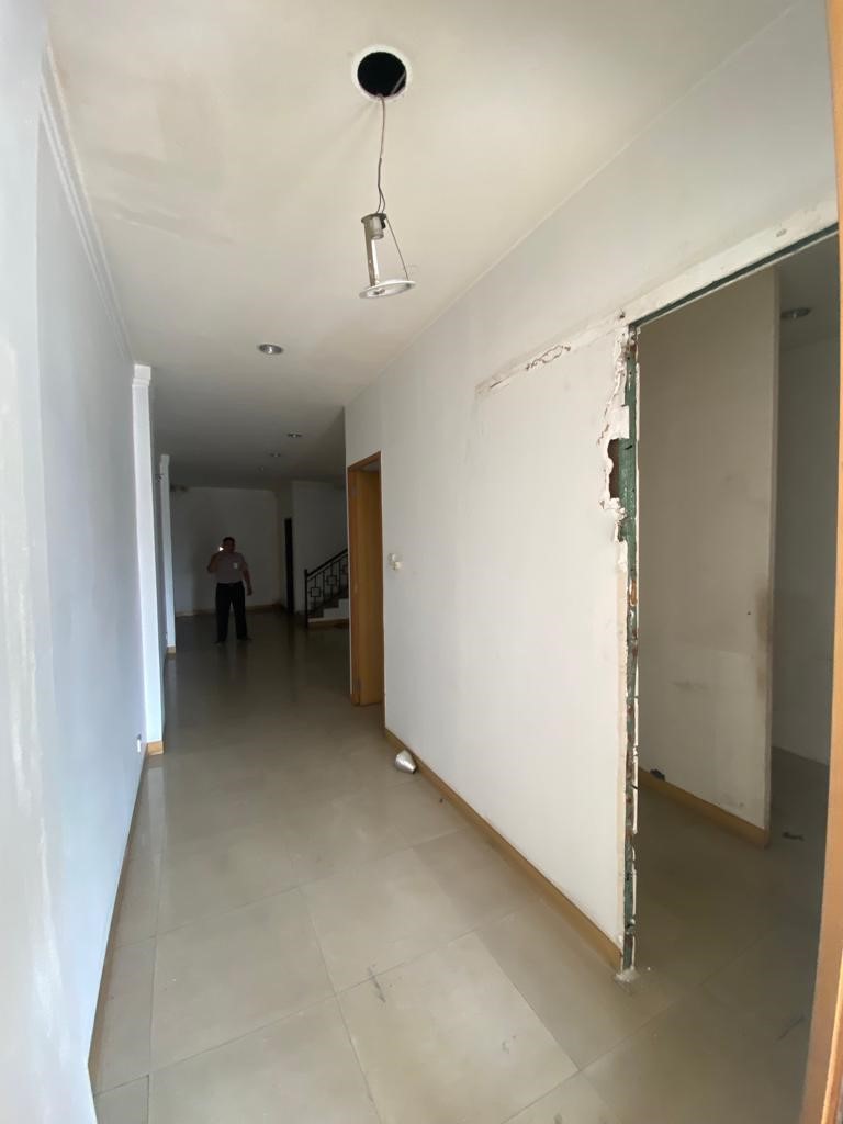 Disewakan Ruko 3,5 lantai di Cawang, Kramat Jati, Jakarta Timur