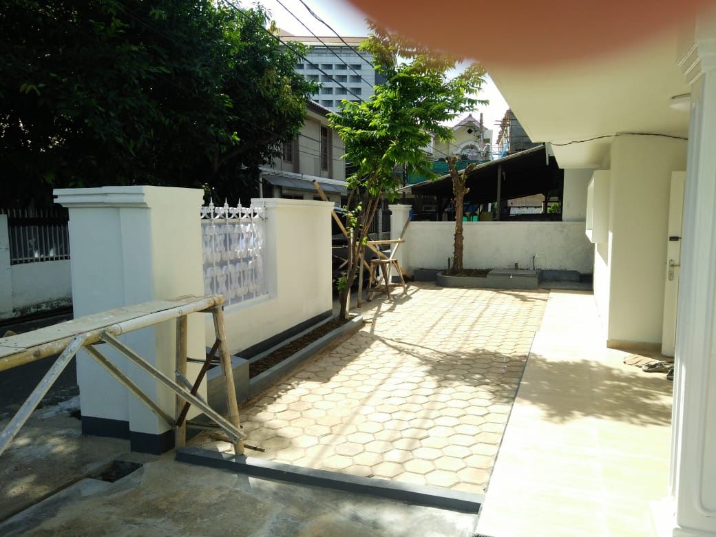 Dijual Sebagian Rumah Belakang Hotel Bidakara Menteng Dalam