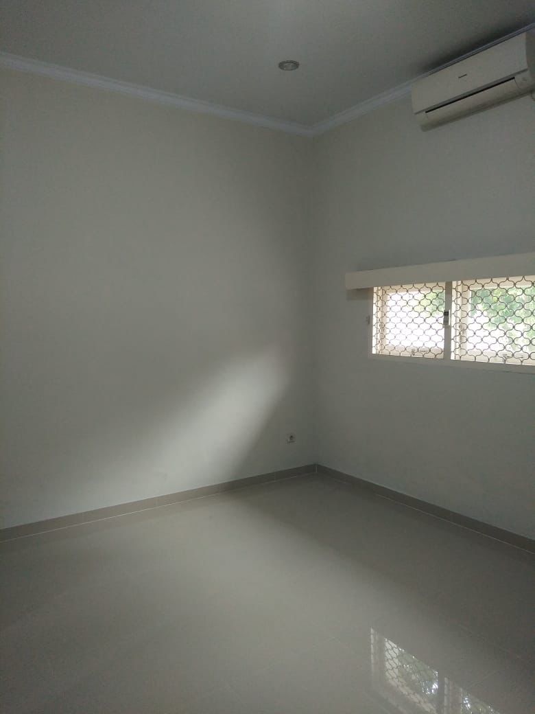 Dijual Sebagian Rumah Belakang Hotel Bidakara Menteng Dalam