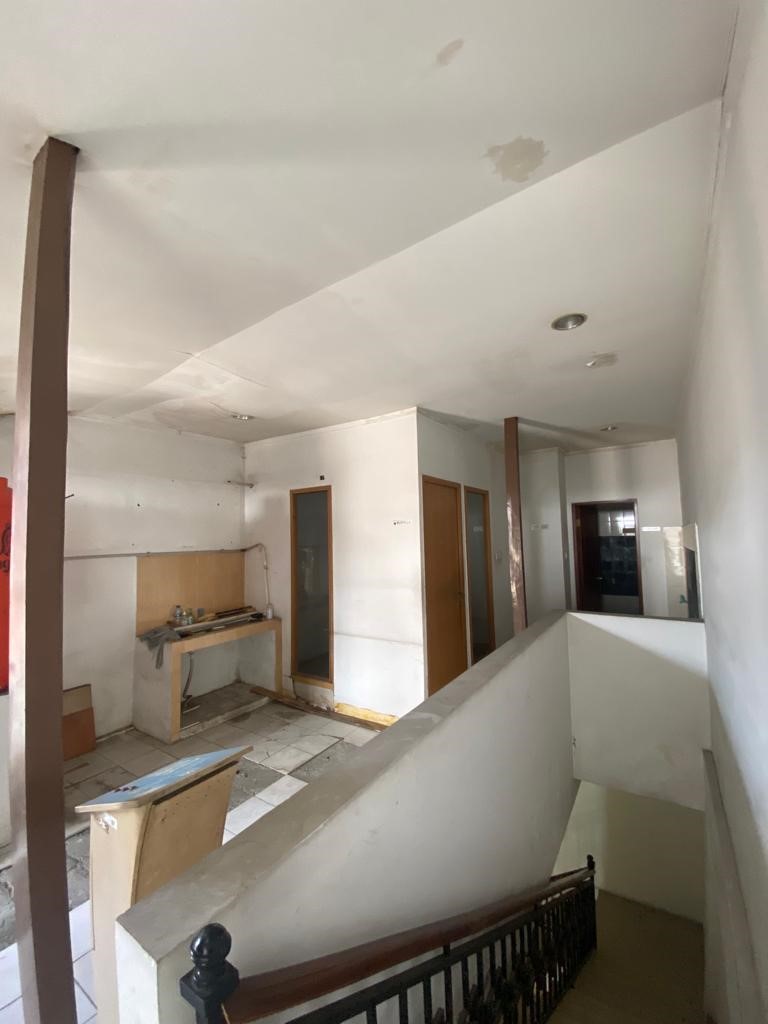 Disewakan Ruko 3,5 lantai di Cawang, Kramat Jati, Jakarta Timur