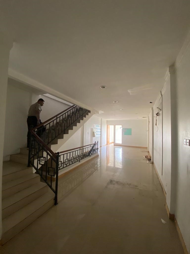 Disewakan Ruko 3,5 lantai di Cawang, Kramat Jati, Jakarta Timur