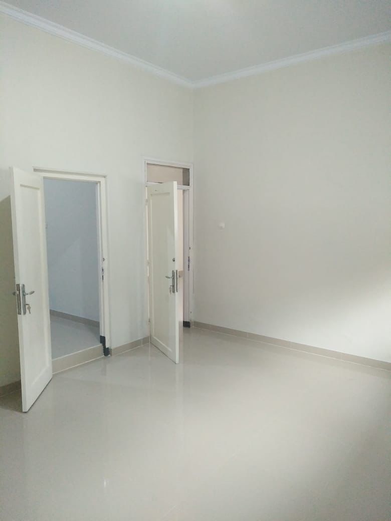 Dijual Sebagian Rumah Belakang Hotel Bidakara Menteng Dalam