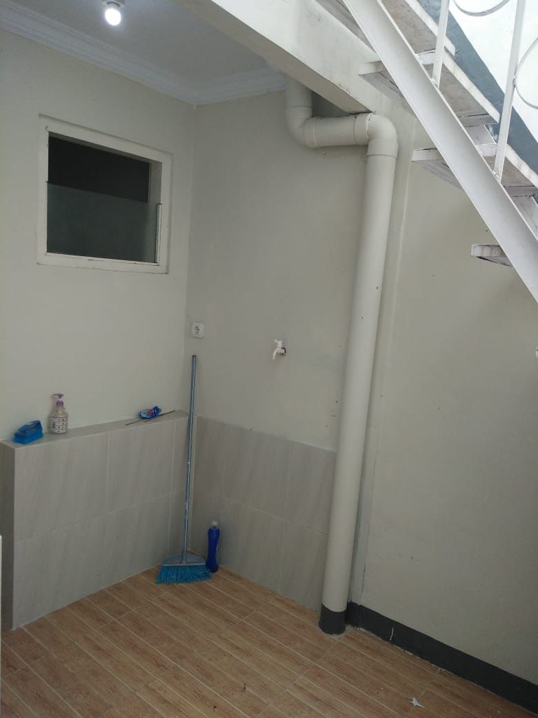 Dijual Sebagian Rumah Belakang Hotel Bidakara Menteng Dalam