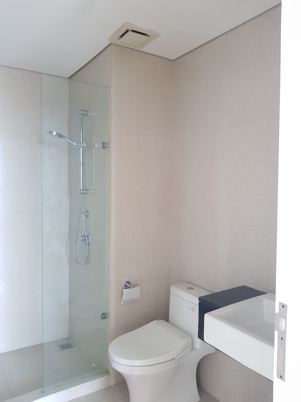 Apartemen VOILA Lantai 18 2 Bedrooms Surabaya