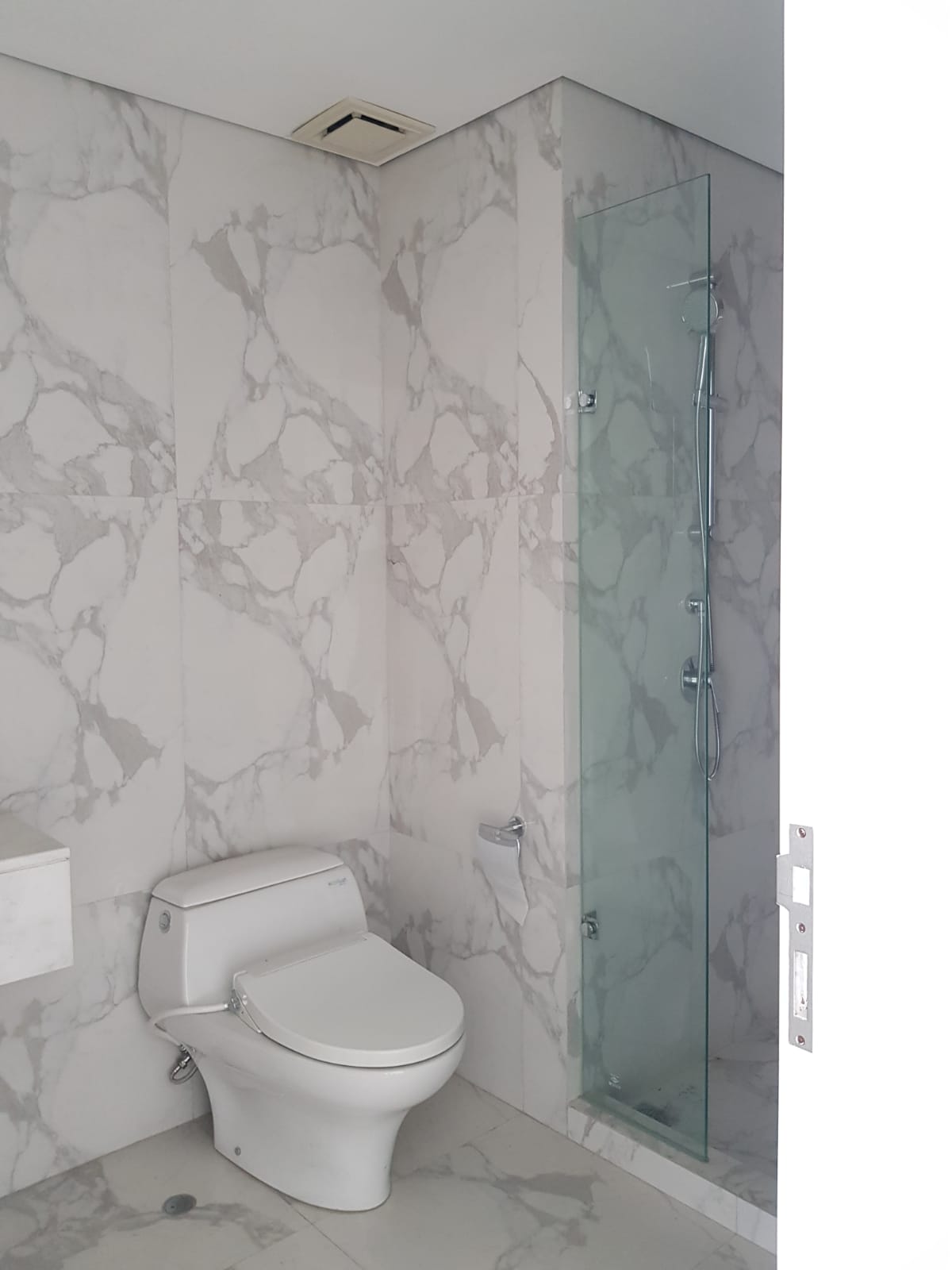 Apartemen VOILA Lantai 18 2 Bedrooms Surabaya