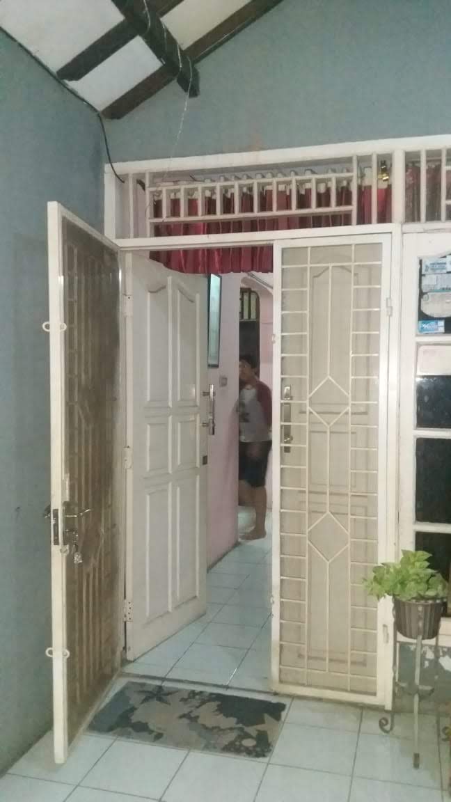 Rumah Butuh Renovasi Masuk Mobil, 250 meter ke Jln Raya Cilangka