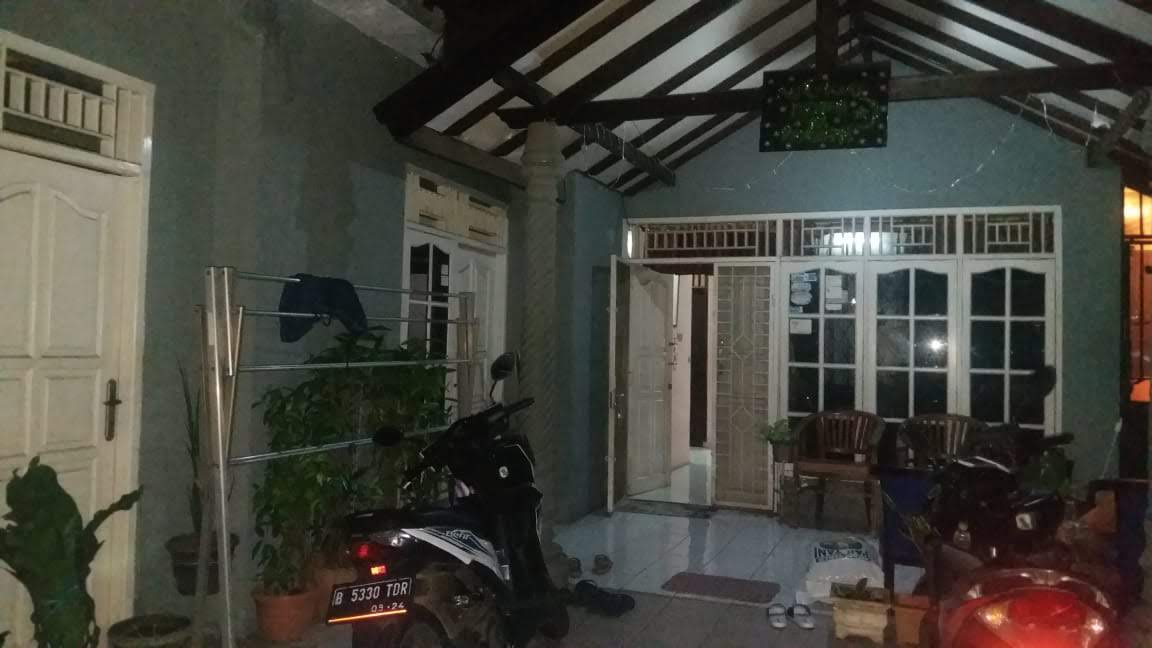 Rumah Butuh Renovasi Masuk Mobil, 250 meter ke Jln Raya Cilangka