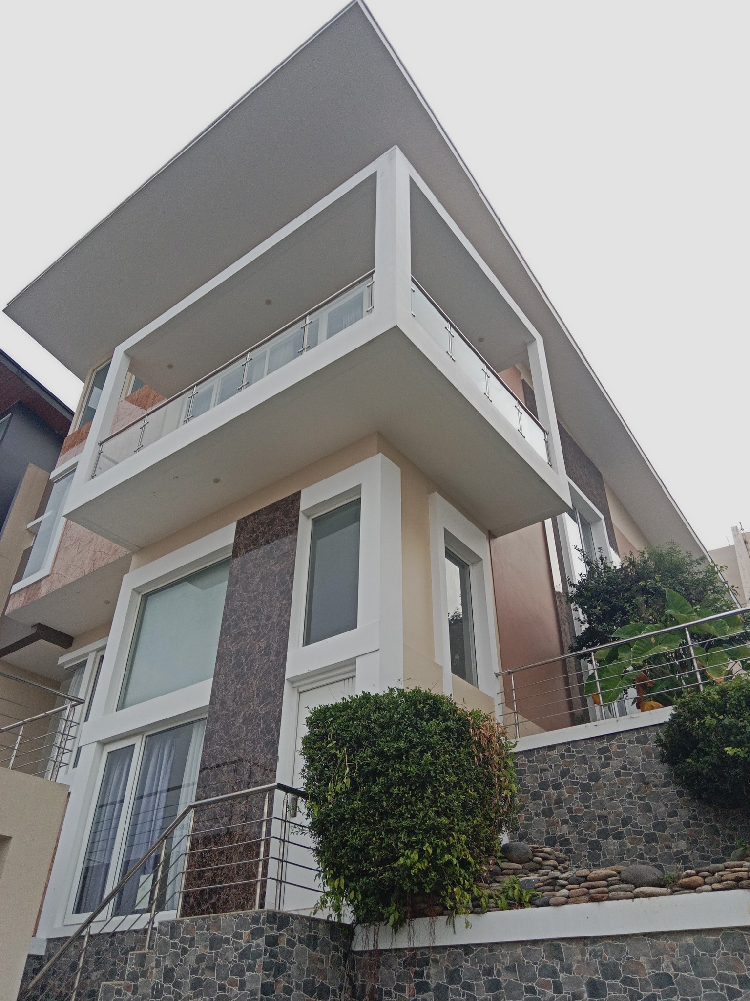 Rumah Strategis Di Pedurangan Dekat SMP 34 Semarang