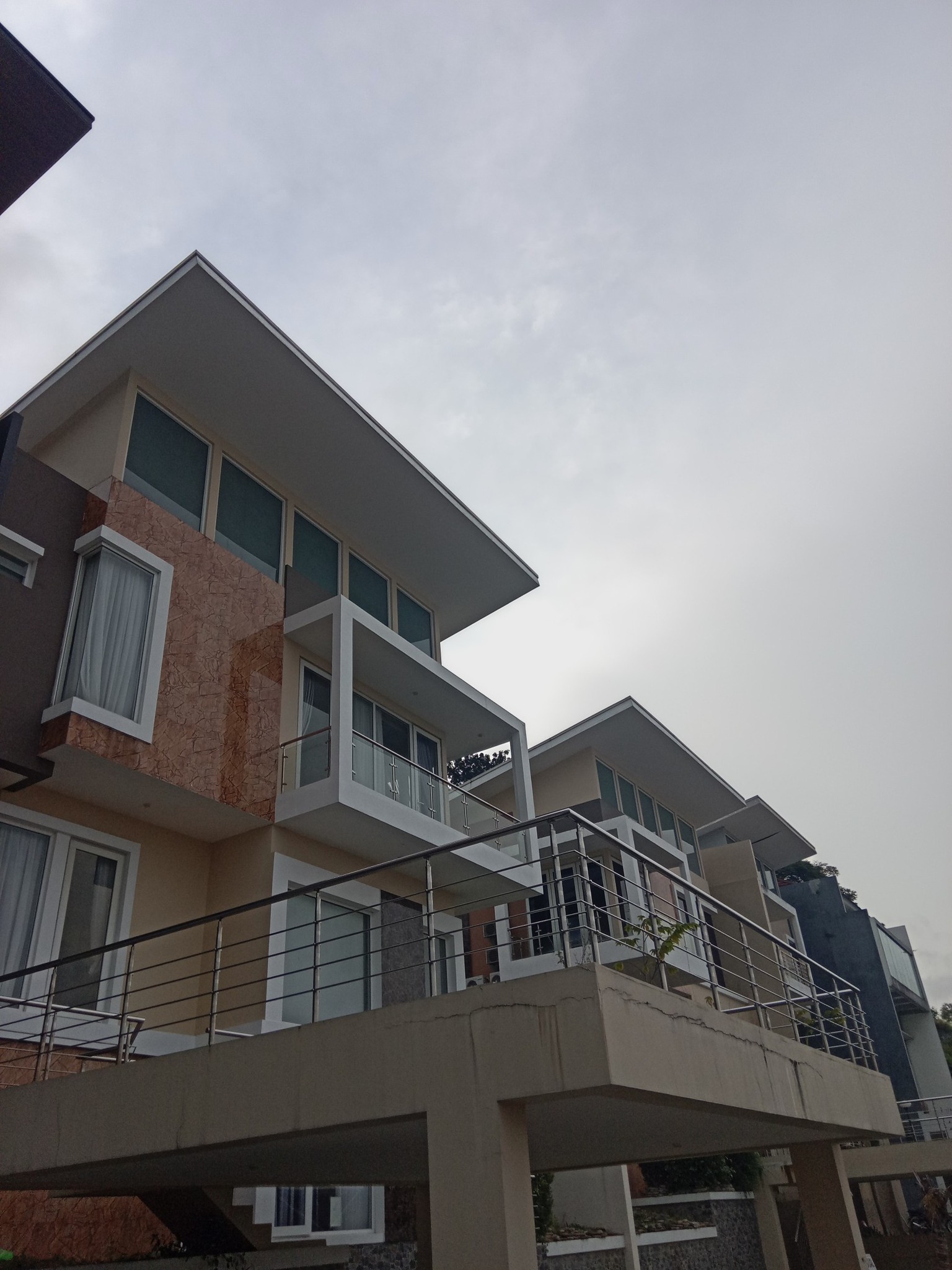 Rumah Strategis Di Pedurangan Dekat SMP 34 Semarang