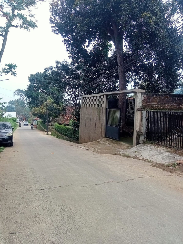 Villa Nuansa Etnik Industrial Dekat Water Boom di Majalaya