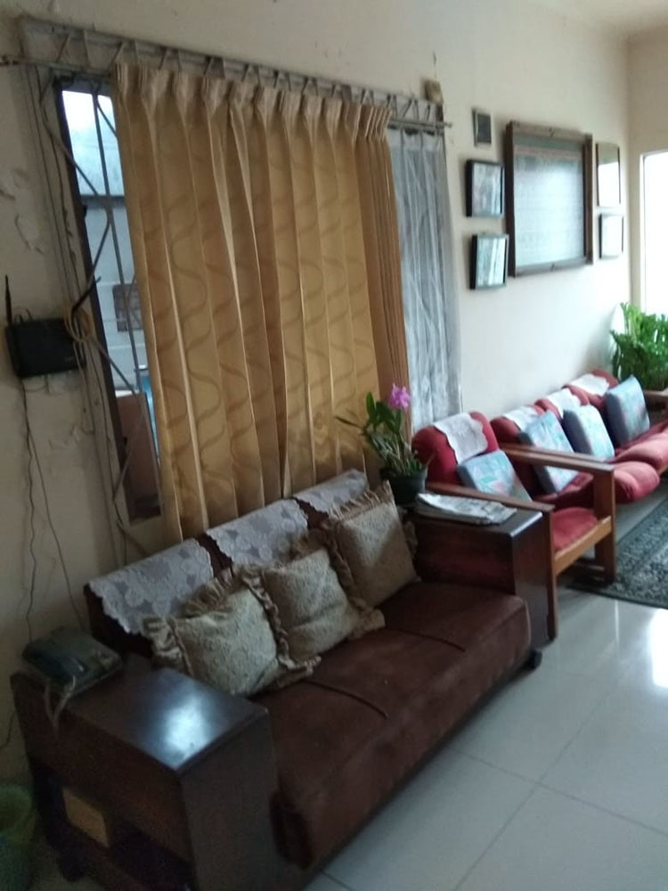 Rumah Minimalis Lingkungan Sejuk dan Asri di Jalan Cigadung Dago