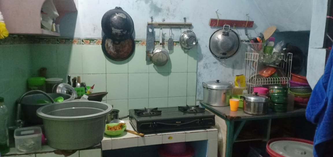 DIJUAL/DIKONTRAKKAN RUMAH 2 Lt SURABAYA UTARA
