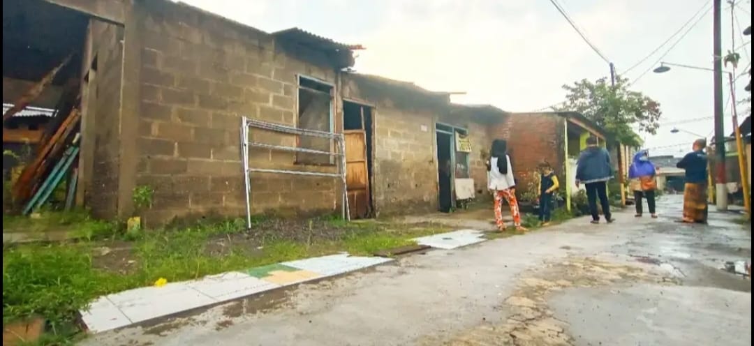 DIJUAL RUMAH/TANAH DI BARAT SURABAYA