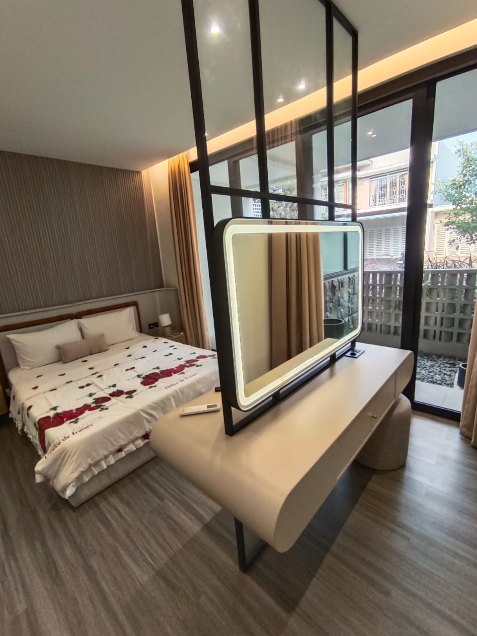 Dijual Rumah Full Furnished Posisi Hook di Kota Baru Parahyangan