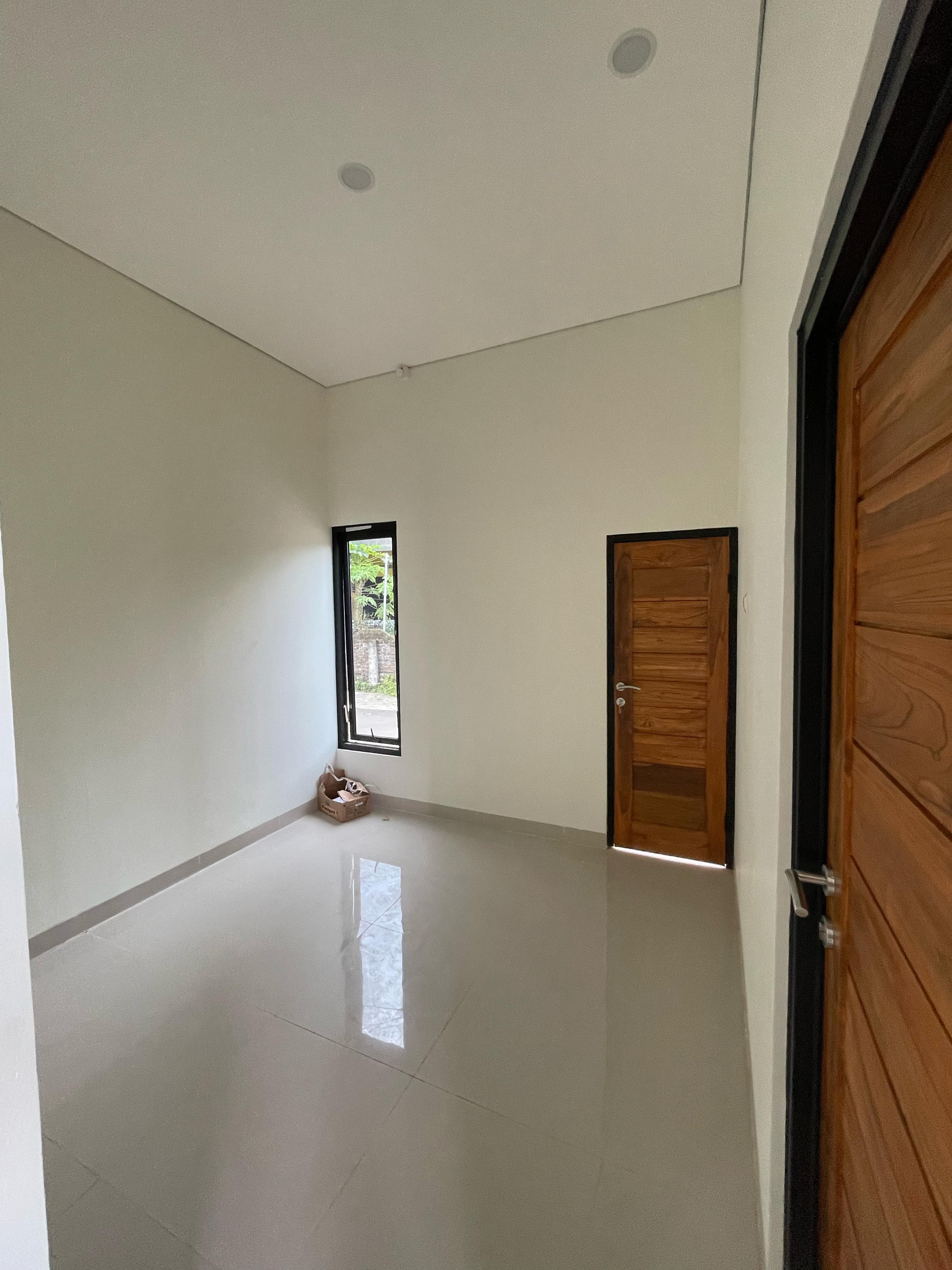 TYPE BESAR DI DEKAT PASAR GODEAN