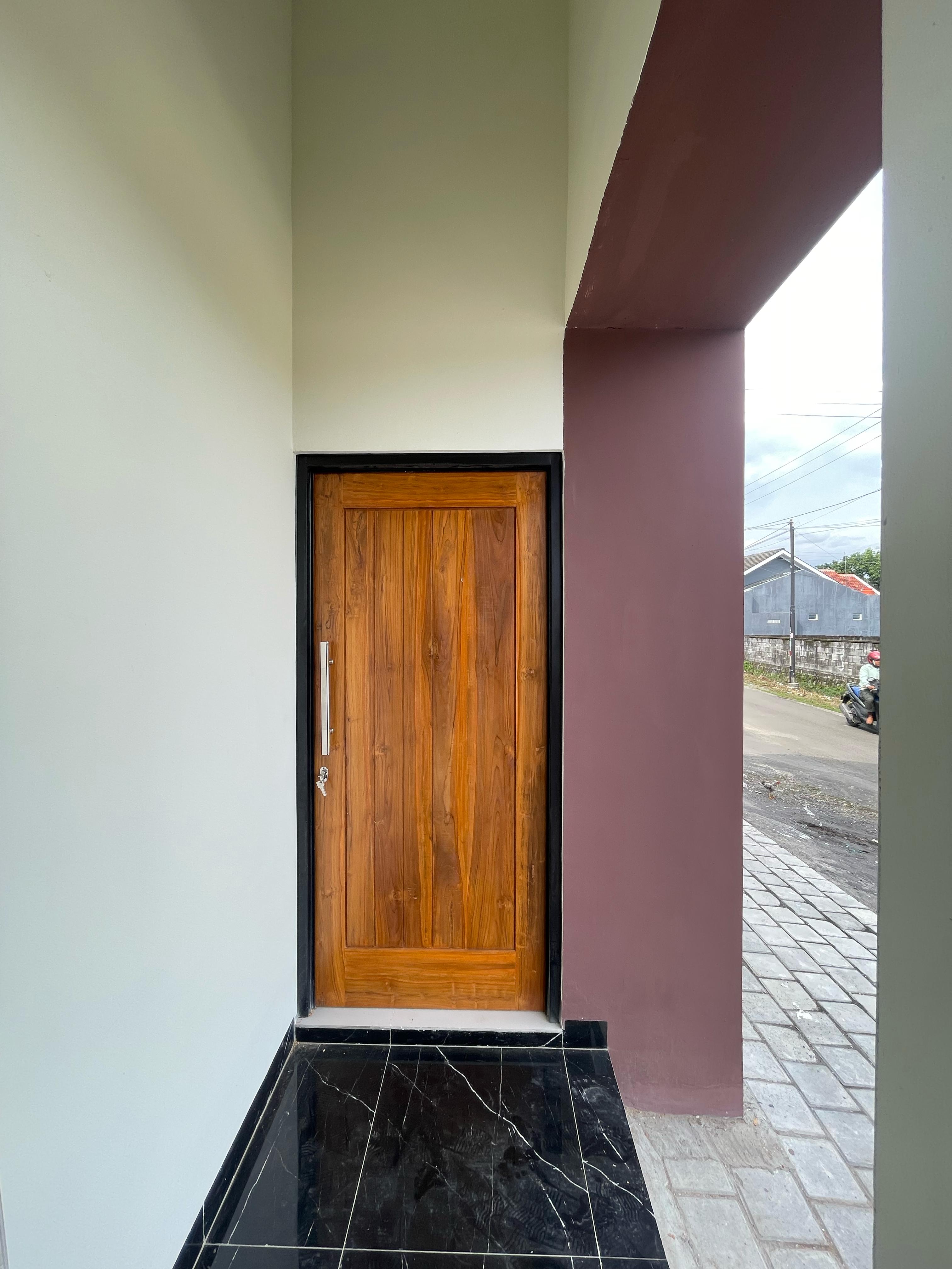 TYPE BESAR DI DEKAT PASAR GODEAN