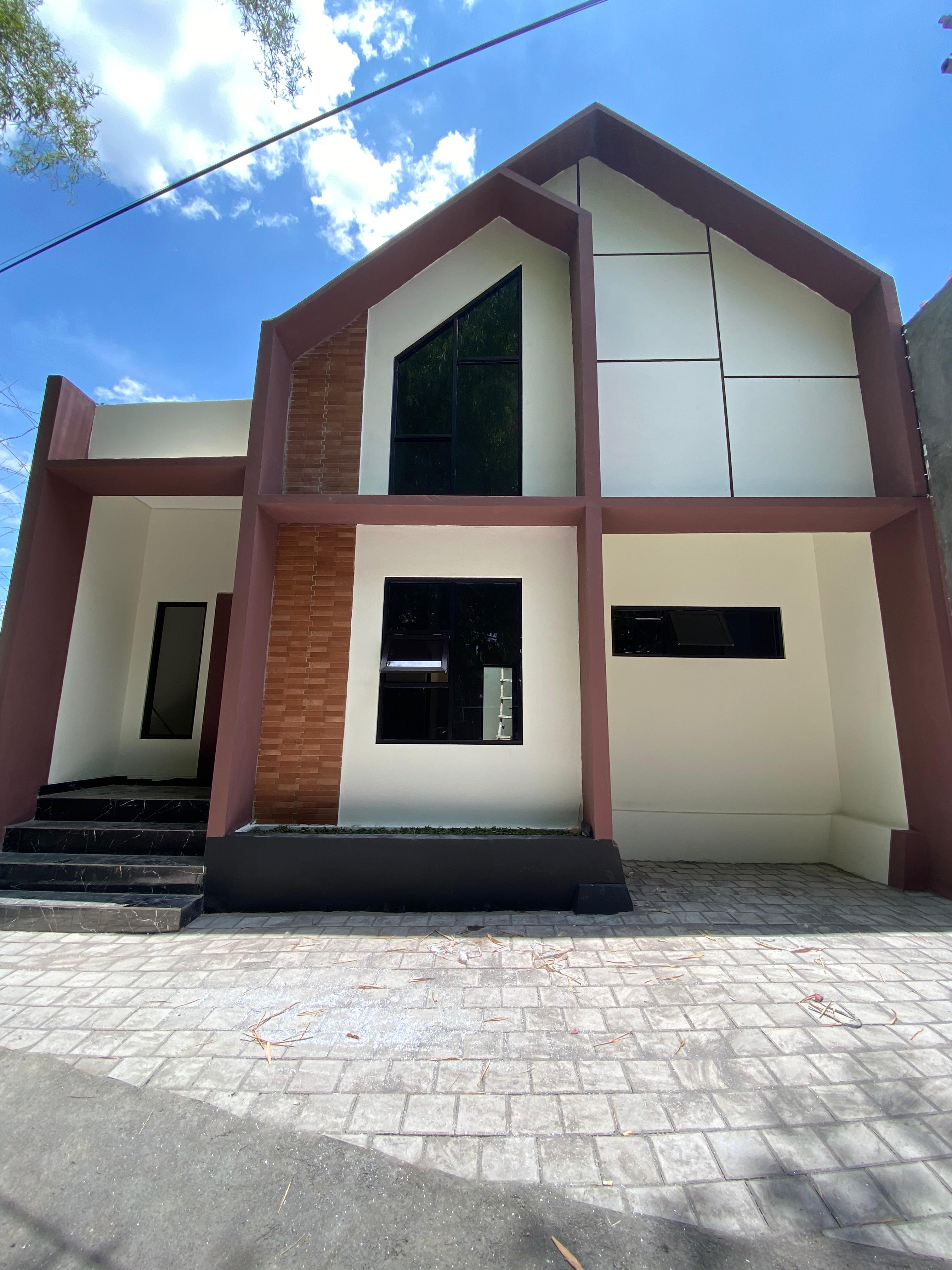 TYPE BESAR DI DEKAT PASAR GODEAN