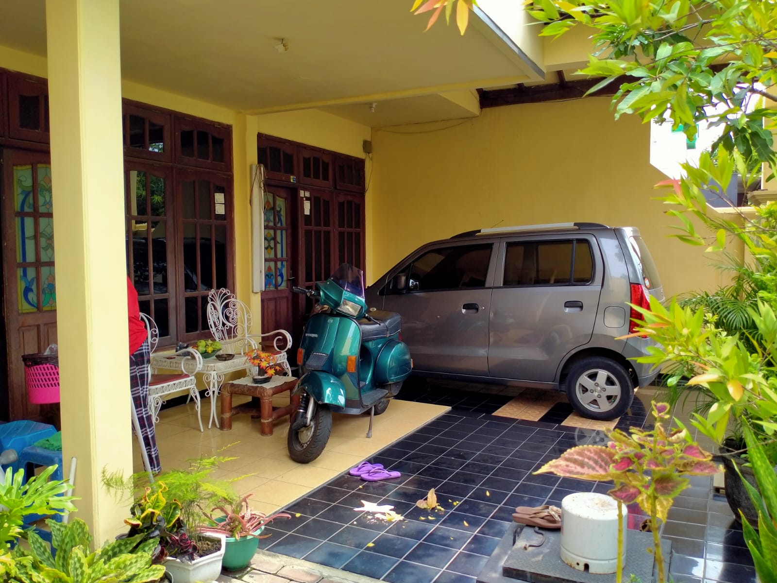 Dijual rumah di kutisari surabaya