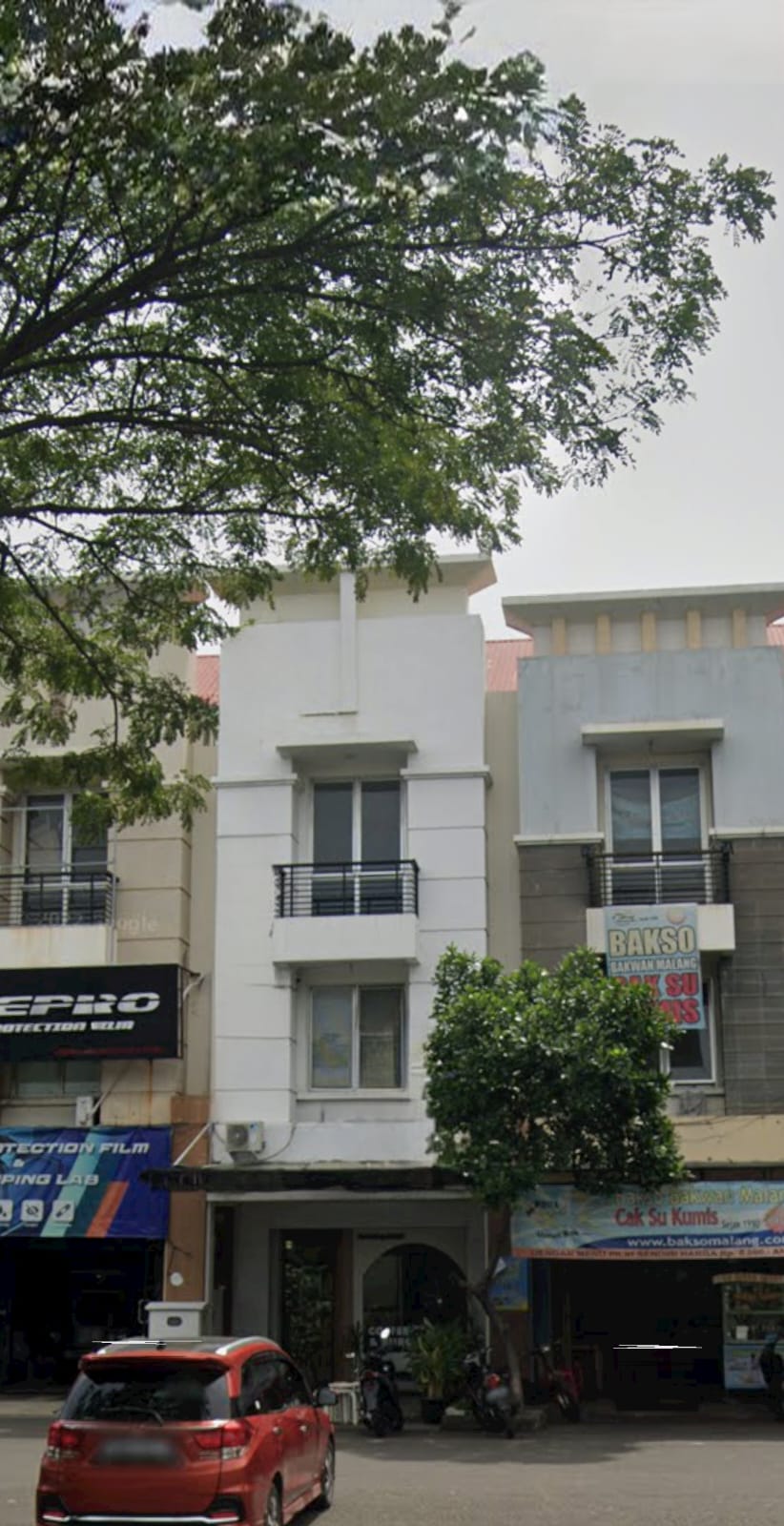 Dijual ruko Taman Cemara Harapan Indah cocok untuk investasi