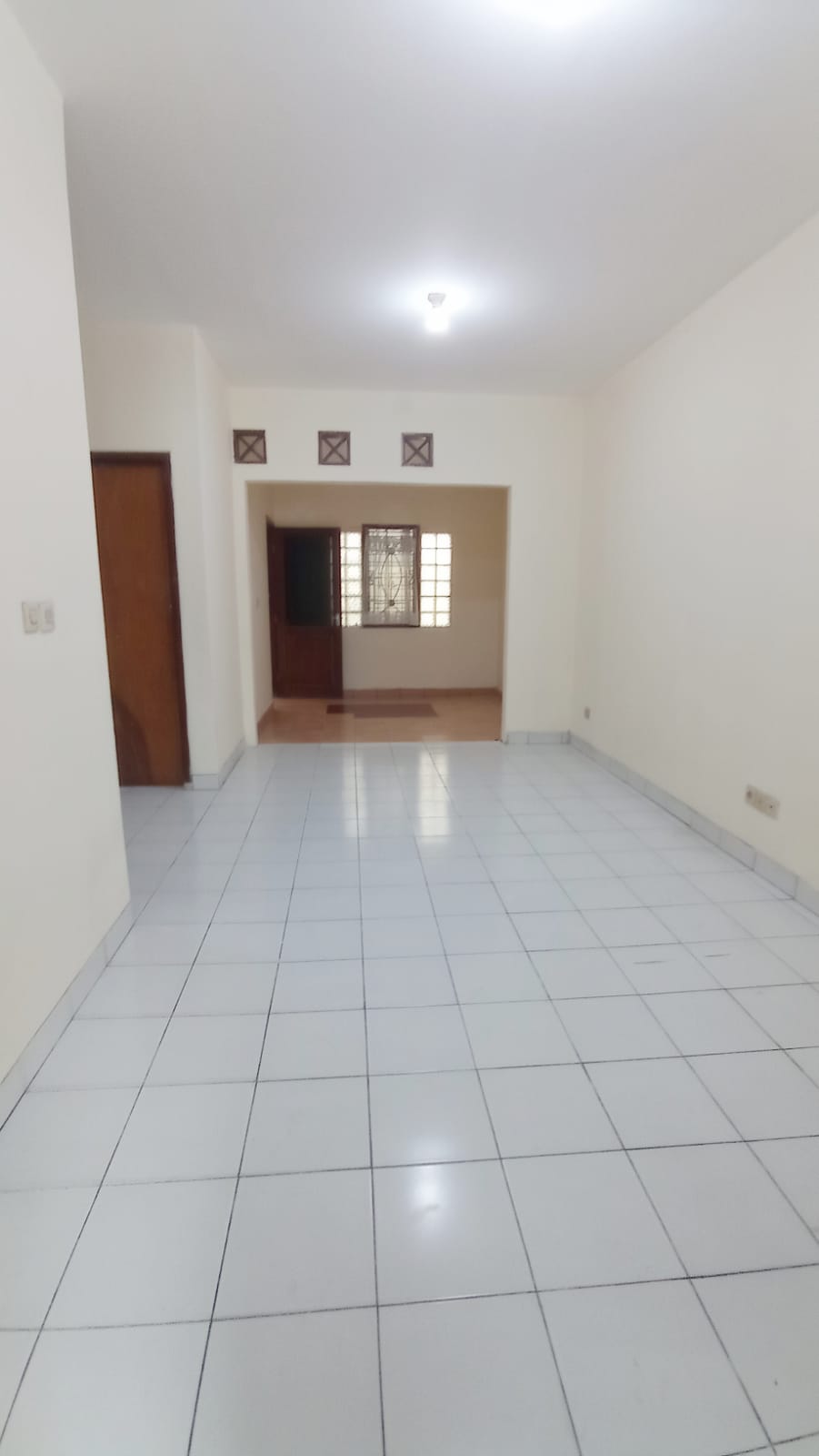 Disewa rumah rapih aman nyaman di Duren Sawit dalam Komplek