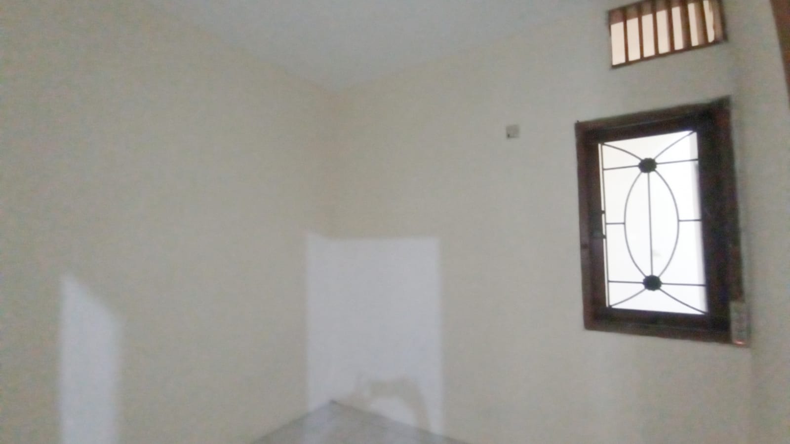 Disewa rumah rapih aman nyaman di Duren Sawit dalam Komplek