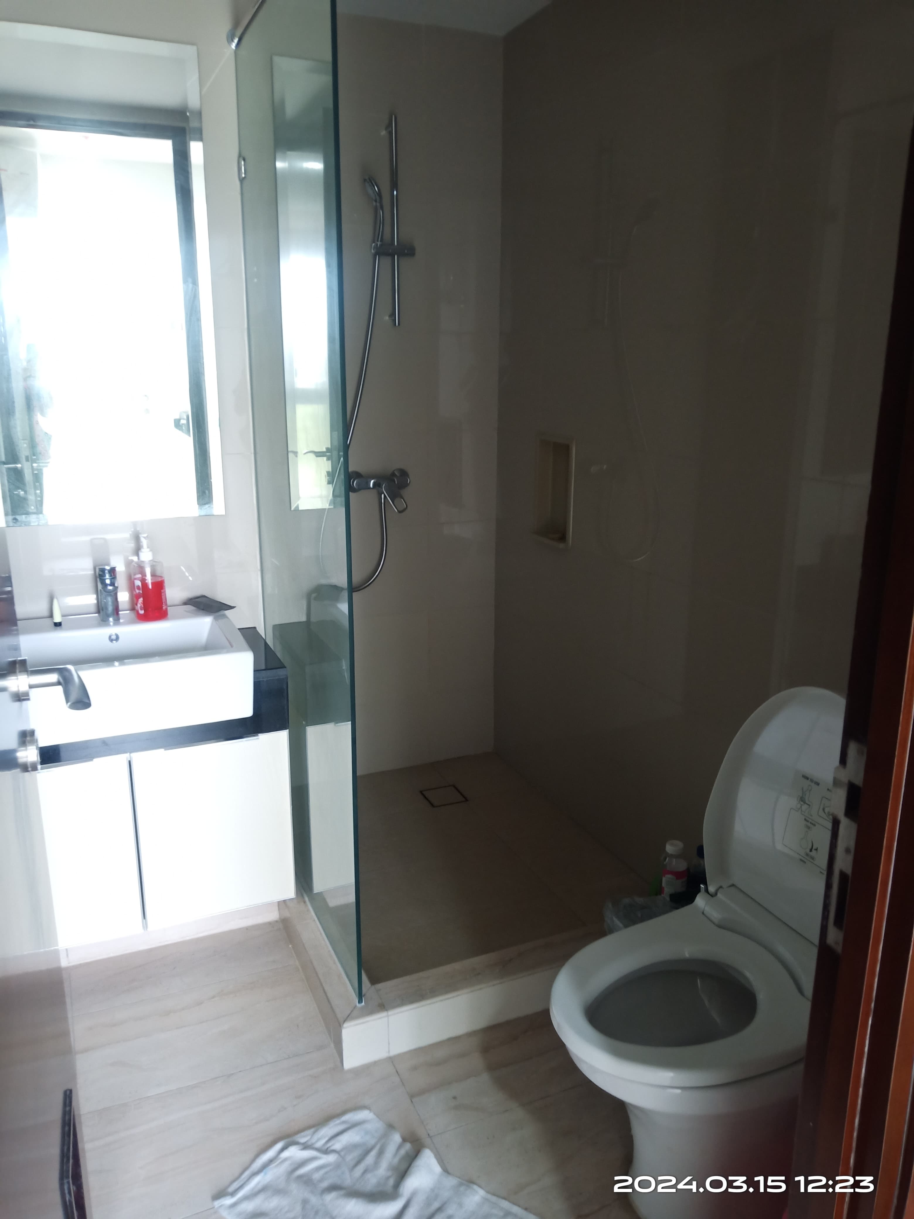 Disewa apartemen The Kensington Tower Dallington 1BR siaphuni