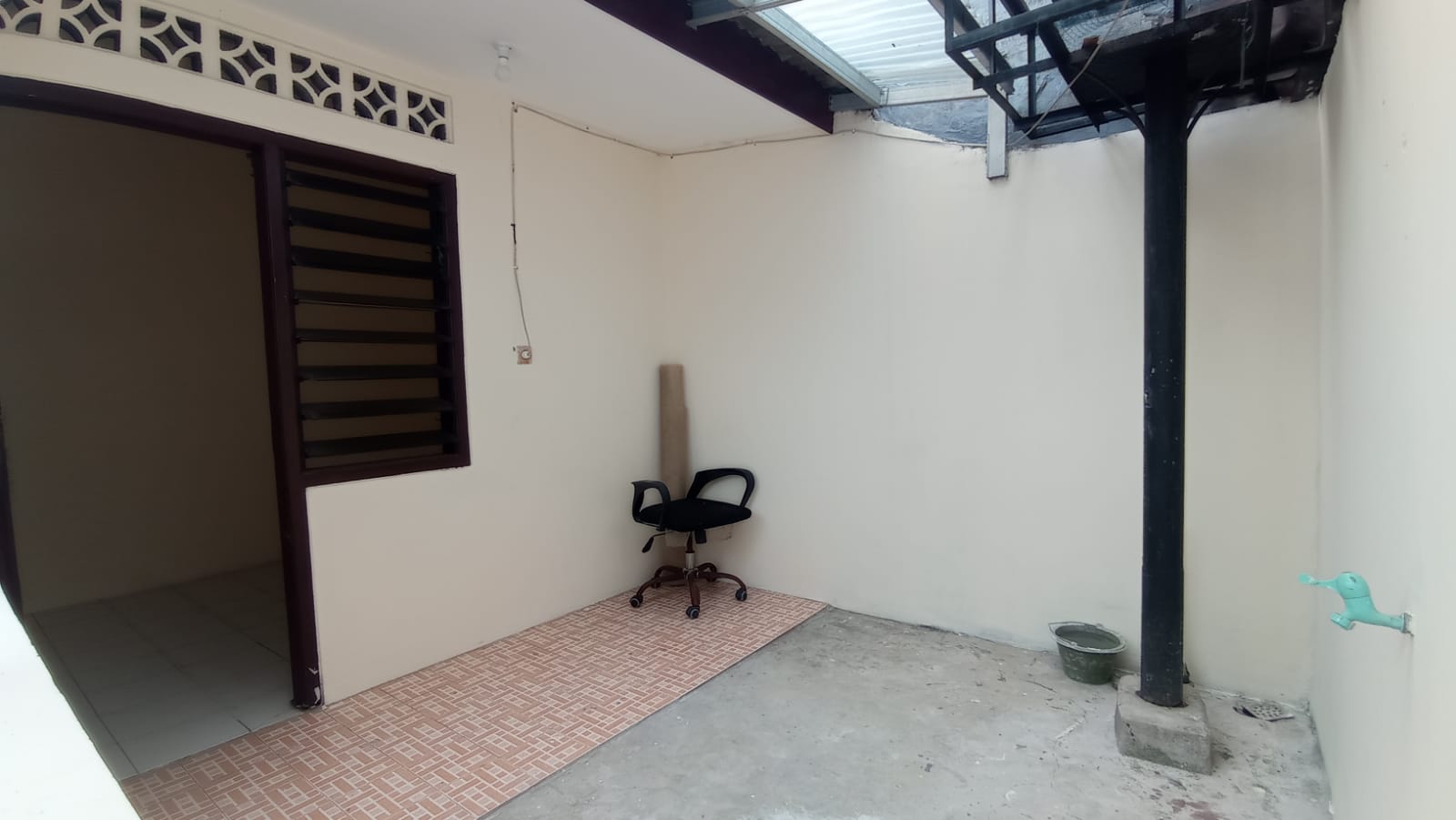 Disewa rumah rapih aman nyaman di Duren Sawit dalam Komplek