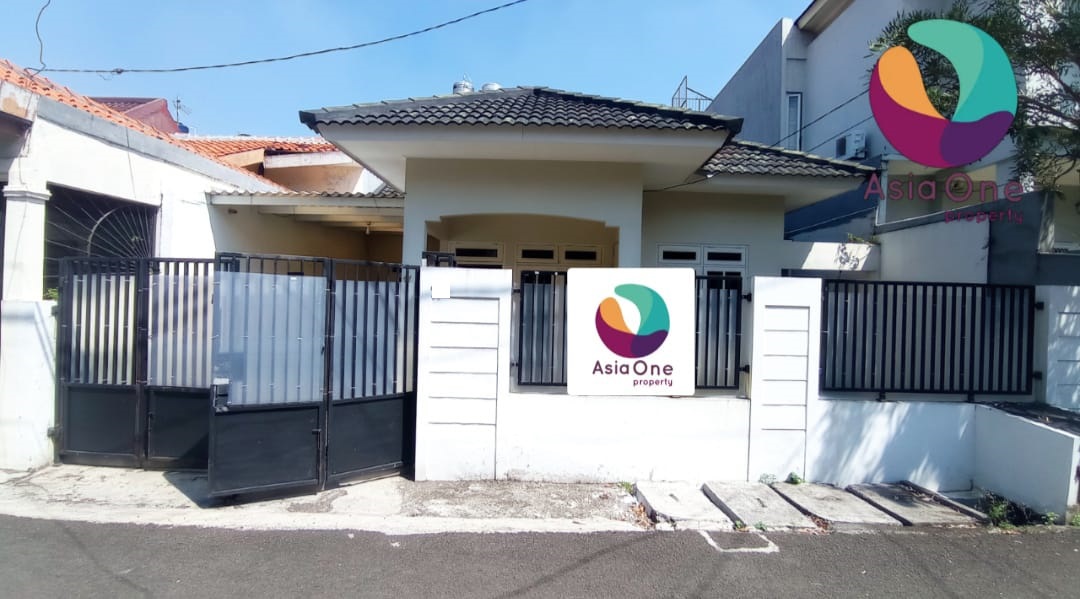 Disewa rumah nyaman bebas banjir di Cipinang dalam Komplek