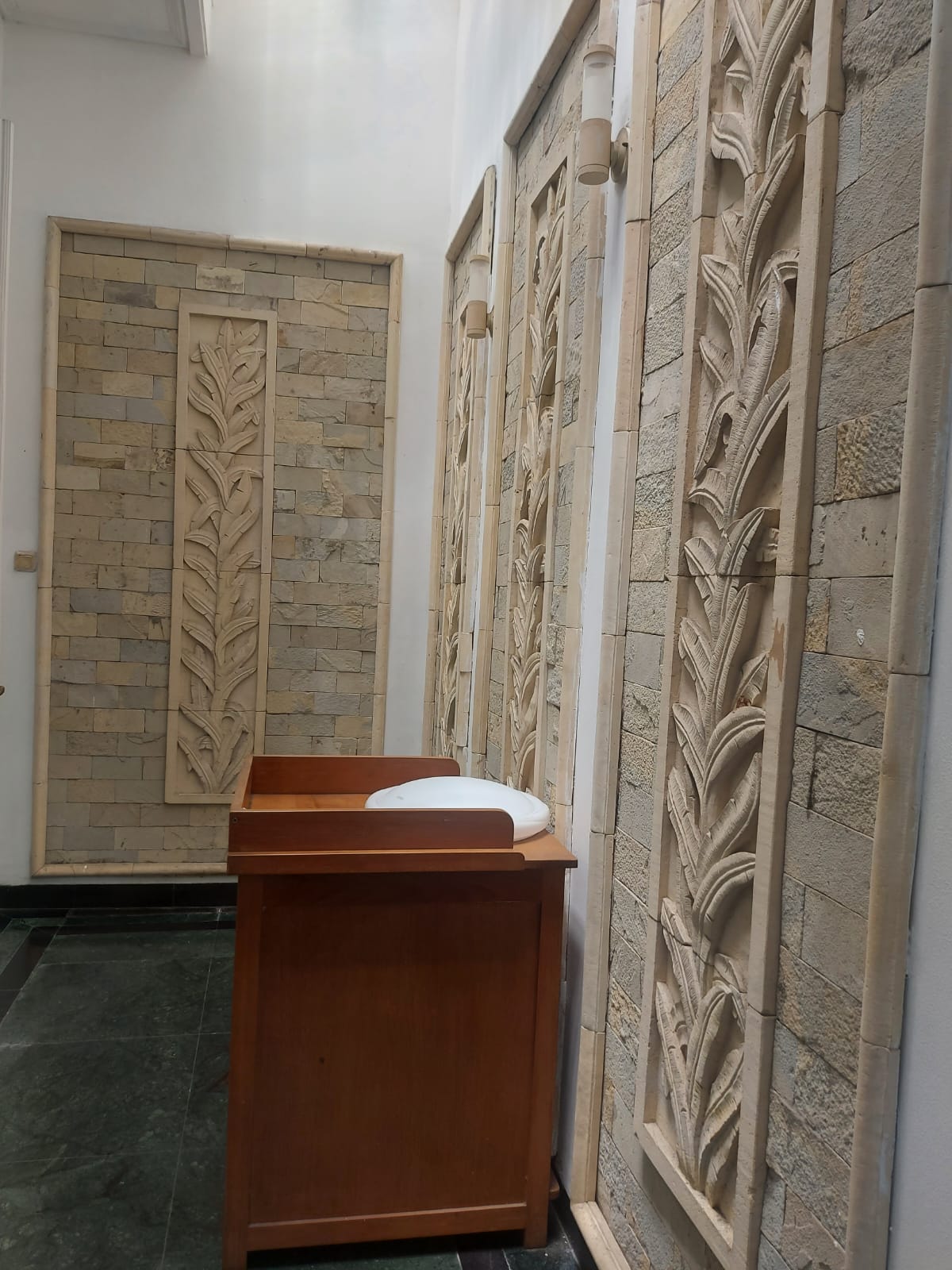 Dijual/Disewa rumah mewah dan ada kantor di jalan Hang Lekir