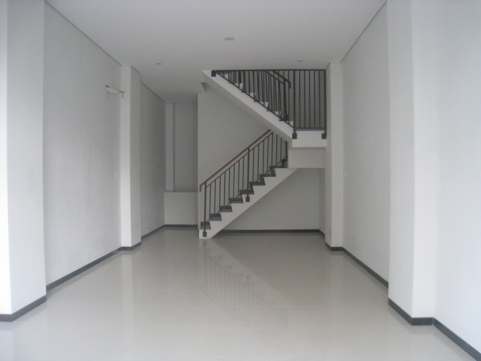 Jual Ruko Baru Gress Super Strategis di Margorejo Indah Surabaya